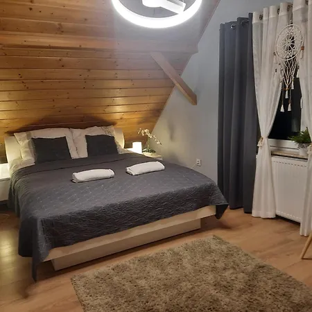 アパート Dom Salamandra Z Panorama Gor ライツァ